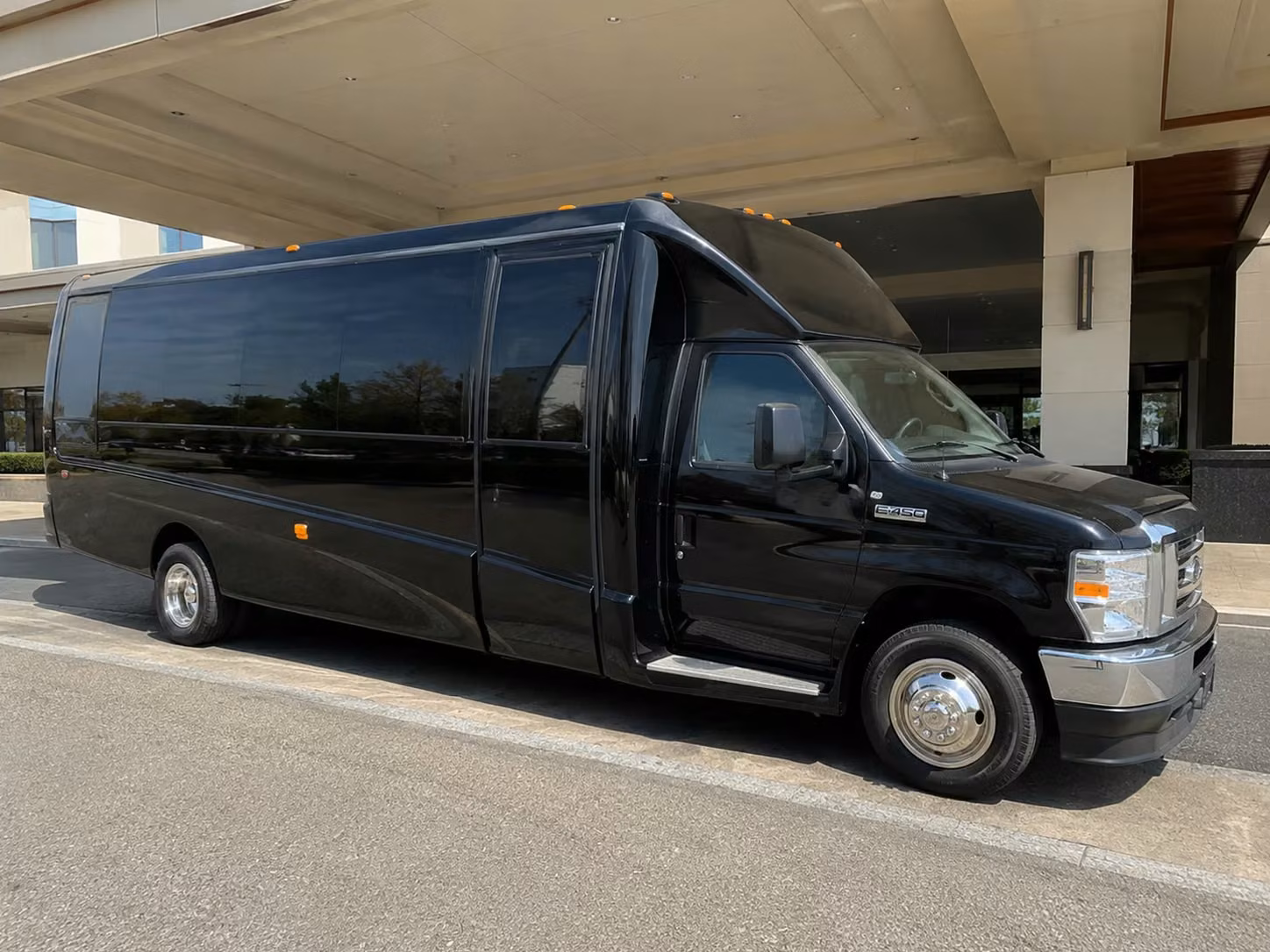 a bridal party bus for your columbia missouri wedding day