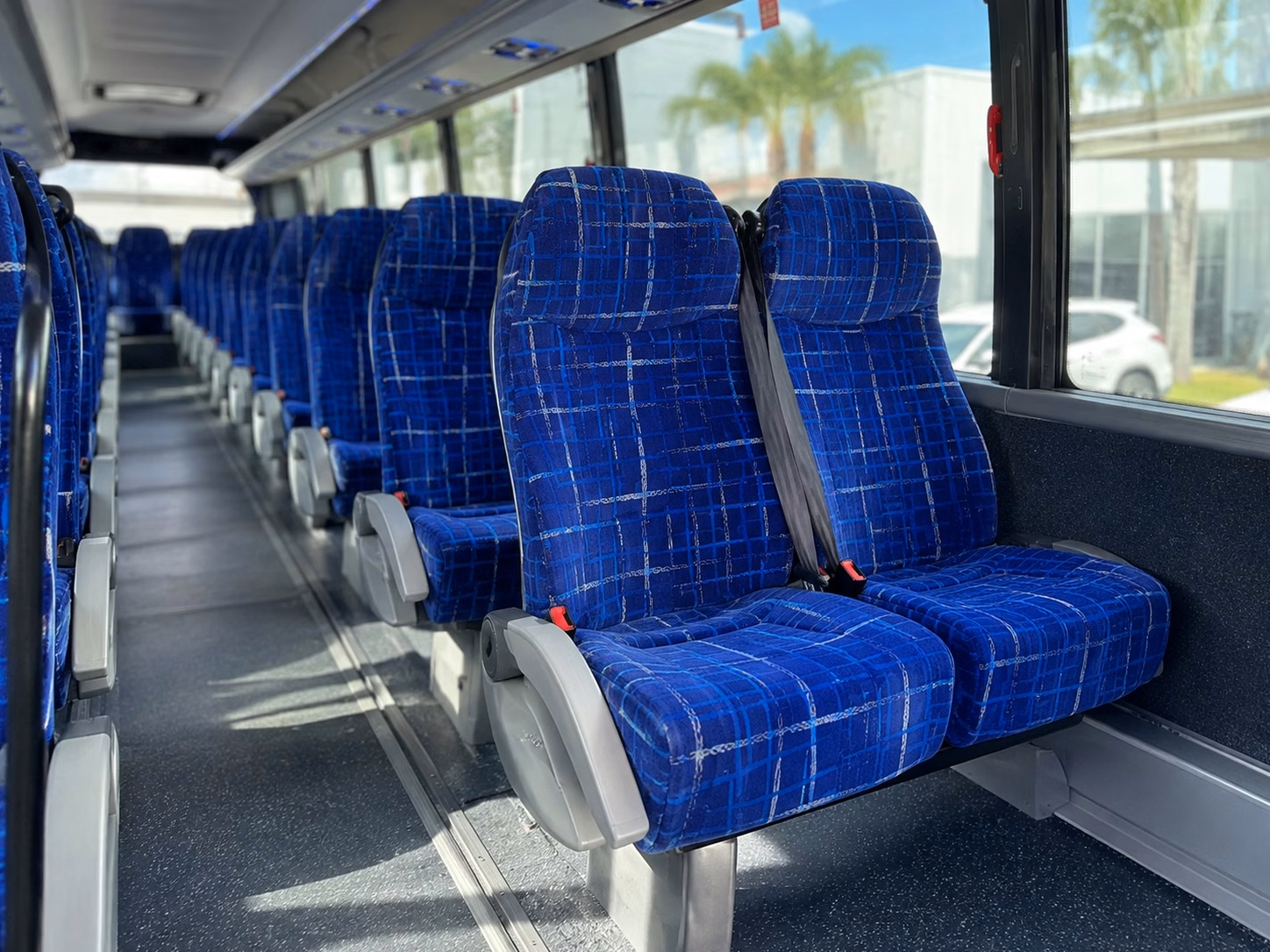 shuttle buses for guest transportation between columbia hotels and wedding venues